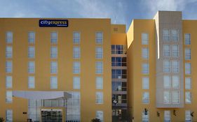 Hotel City Express Salina Cruz